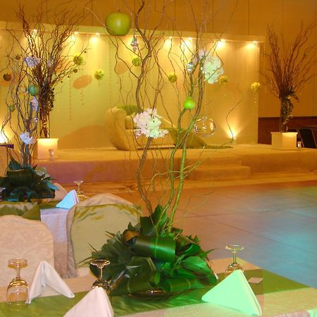 The Convention Center & Royal Suites Hotel Kuwait City Esterno foto