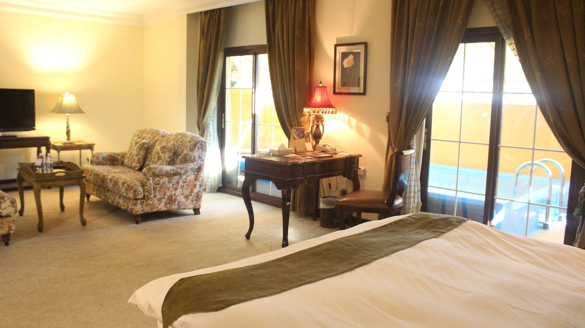 The Convention Center & Royal Suites Hotel Kuwait City Esterno foto
