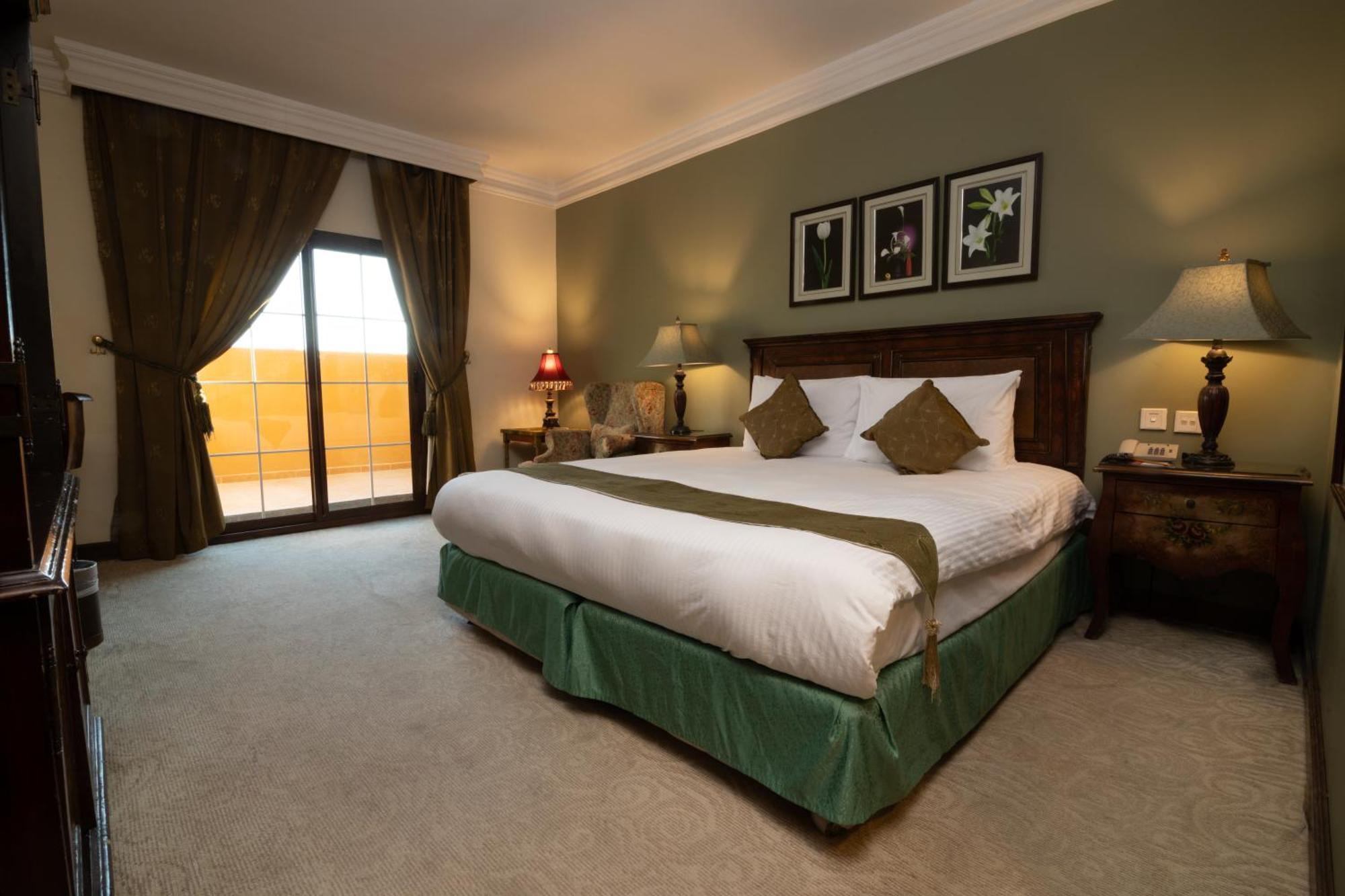 The Convention Center & Royal Suites Hotel Kuwait City Esterno foto