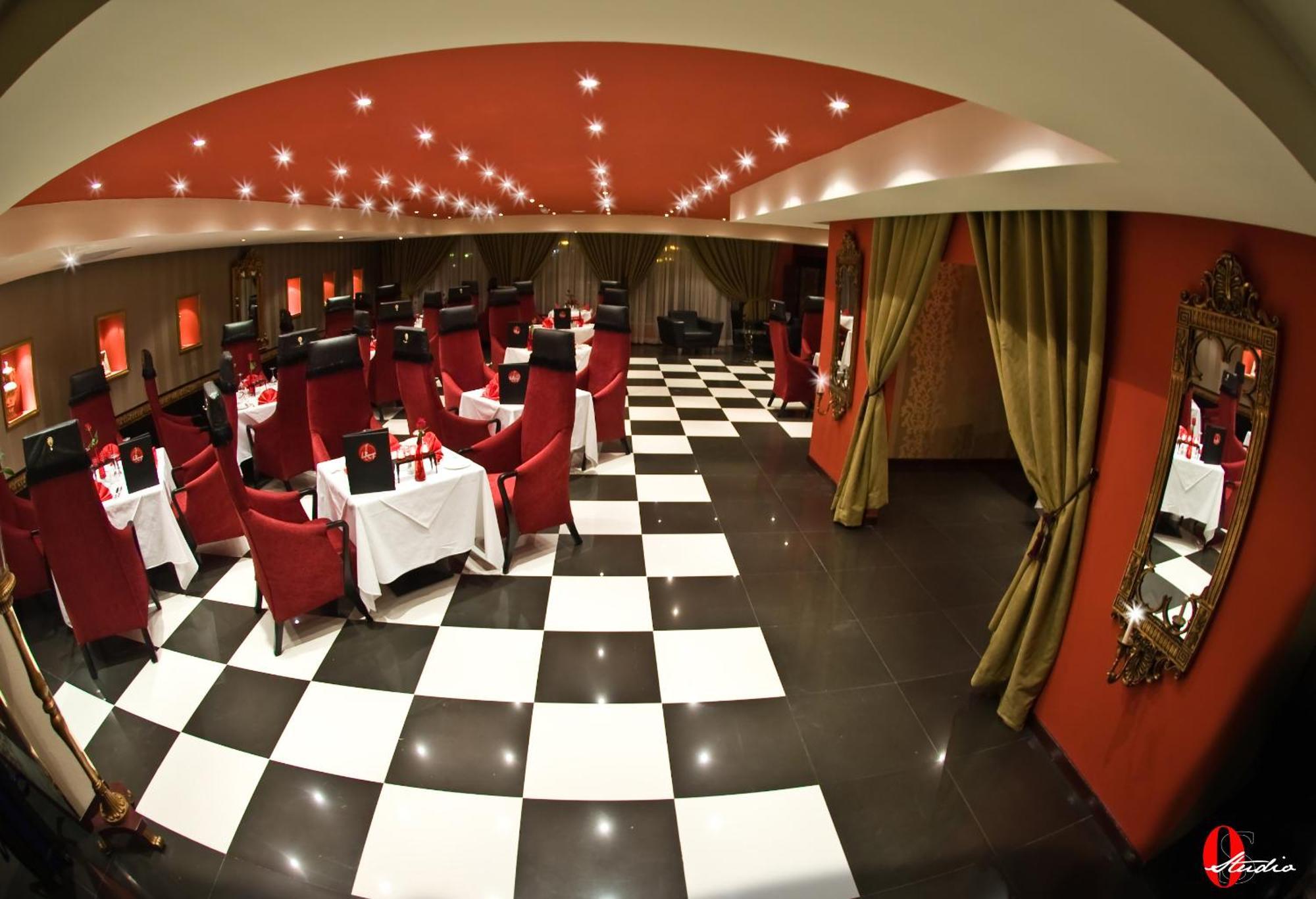 The Convention Center & Royal Suites Hotel Kuwait City Esterno foto