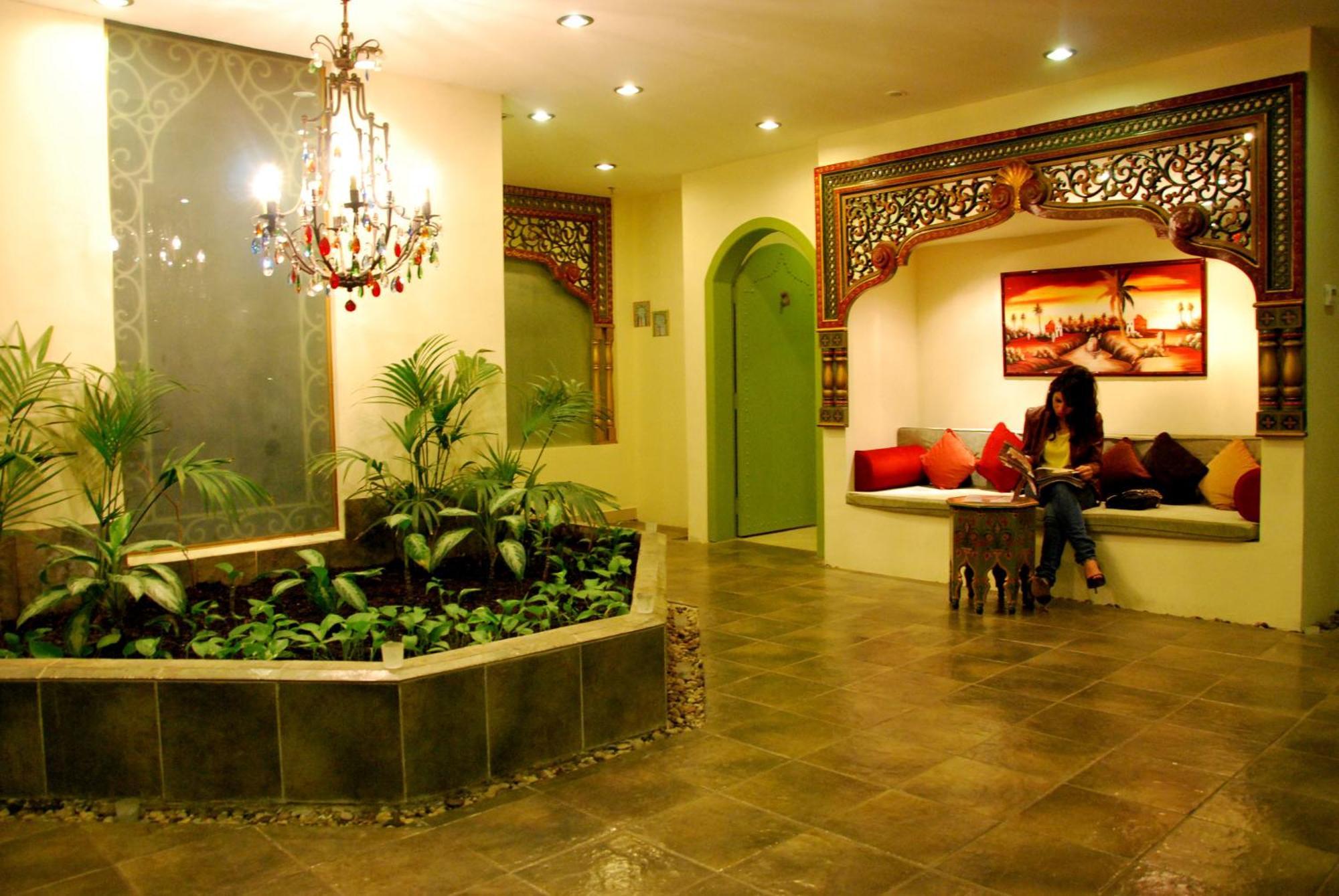 The Convention Center & Royal Suites Hotel Kuwait City Esterno foto