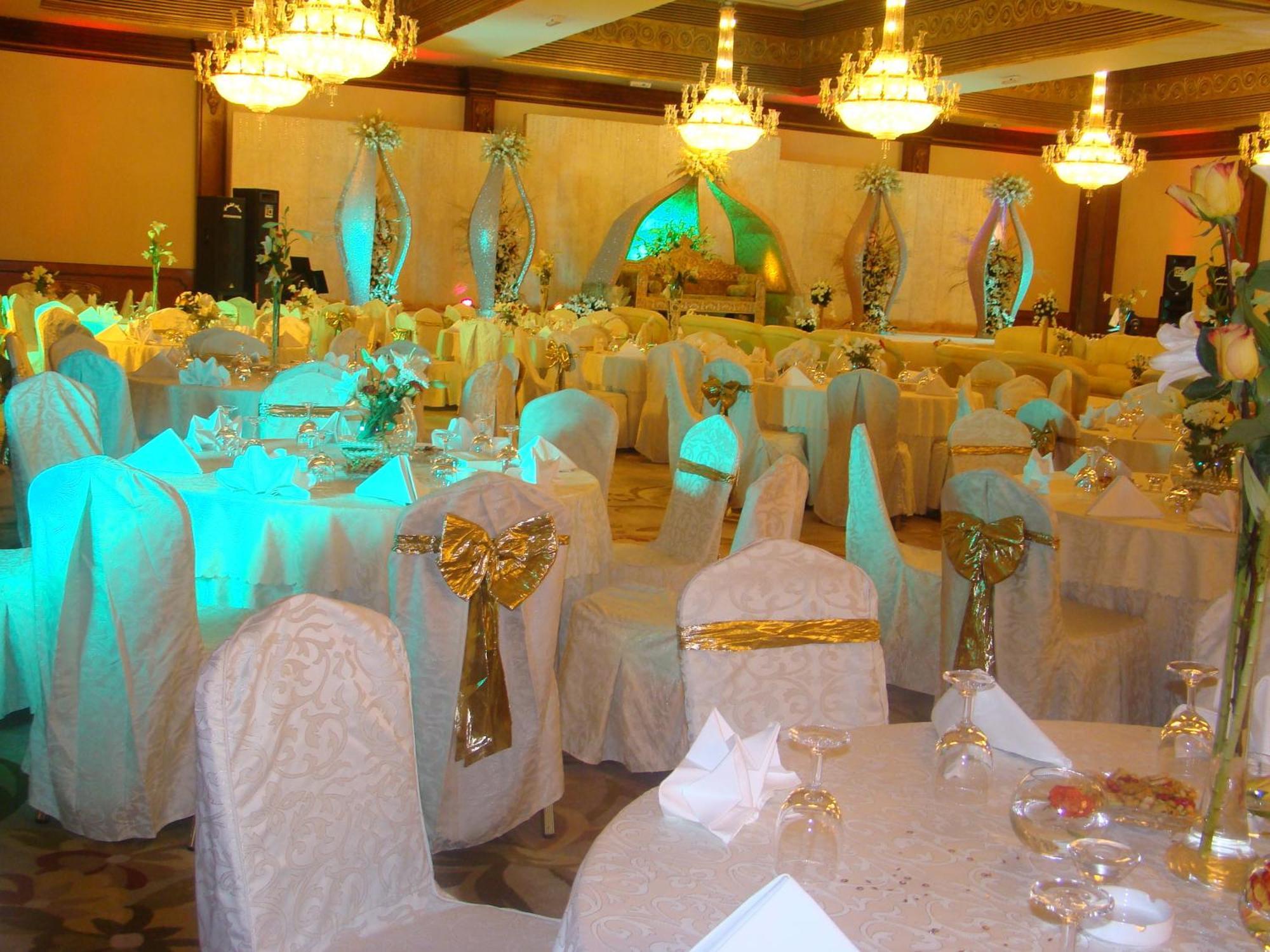 The Convention Center & Royal Suites Hotel Kuwait City Esterno foto
