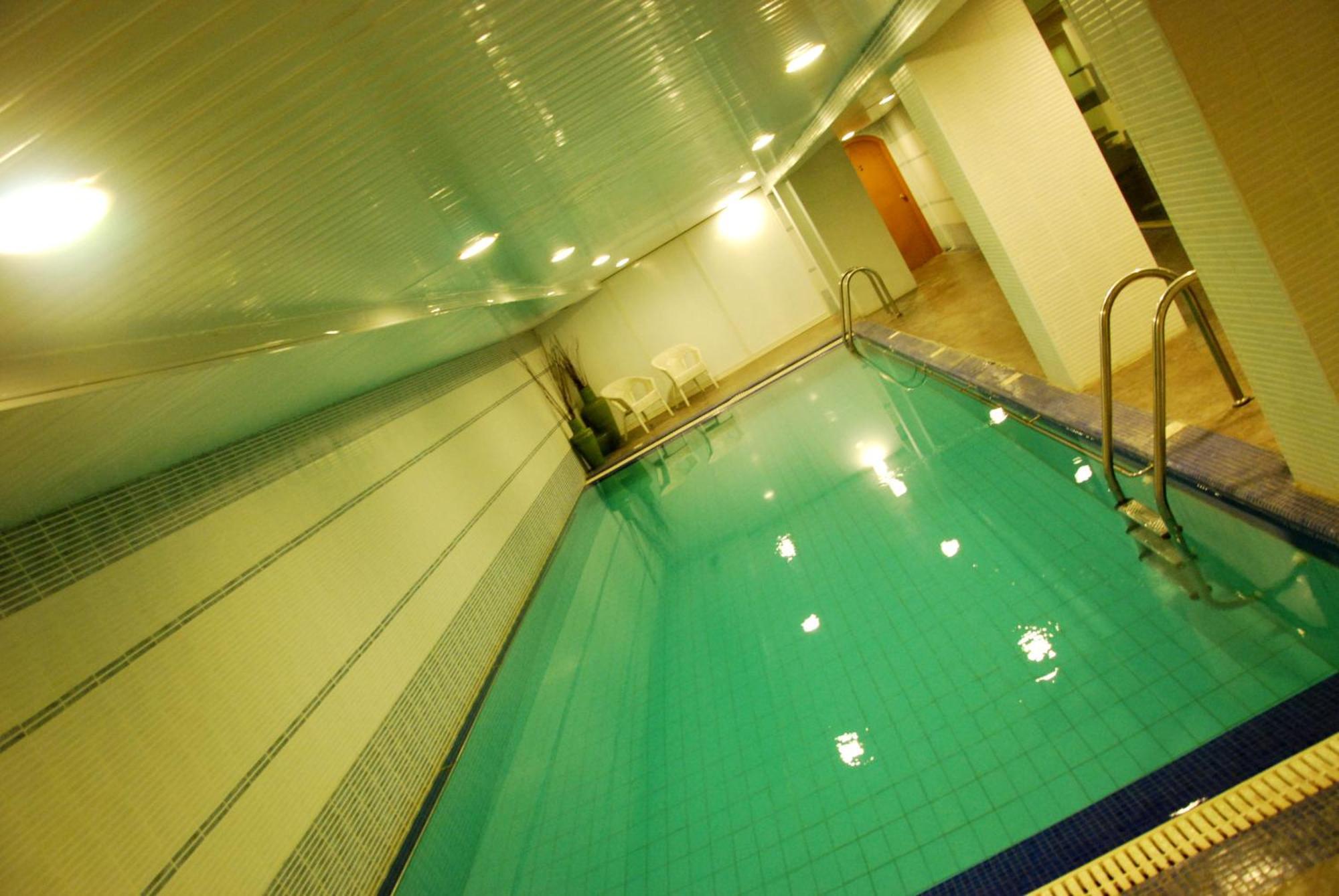 The Convention Center & Royal Suites Hotel Kuwait City Esterno foto