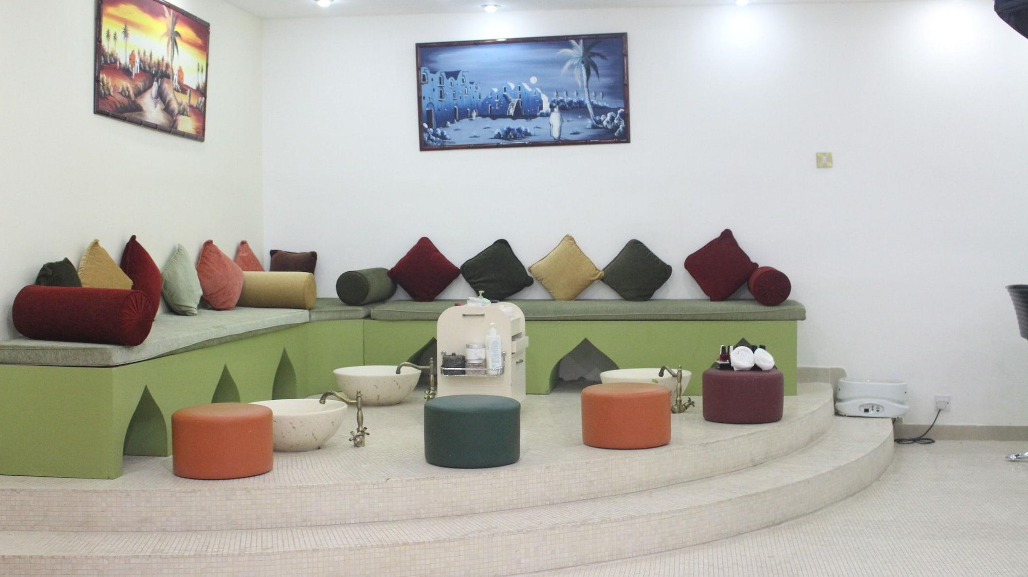 The Convention Center & Royal Suites Hotel Kuwait City Esterno foto