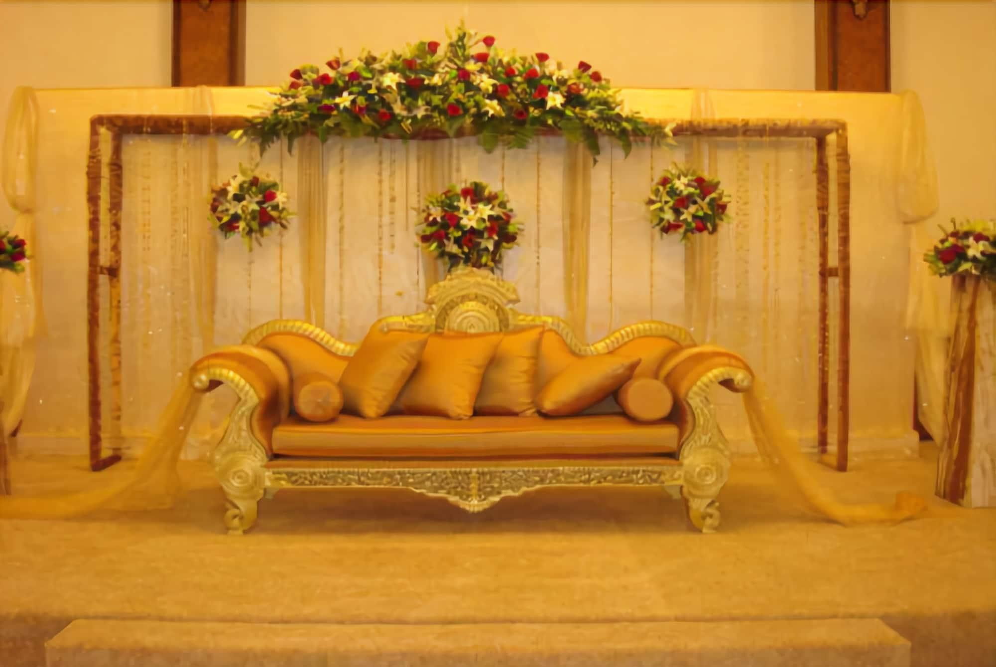 The Convention Center & Royal Suites Hotel Kuwait City Esterno foto