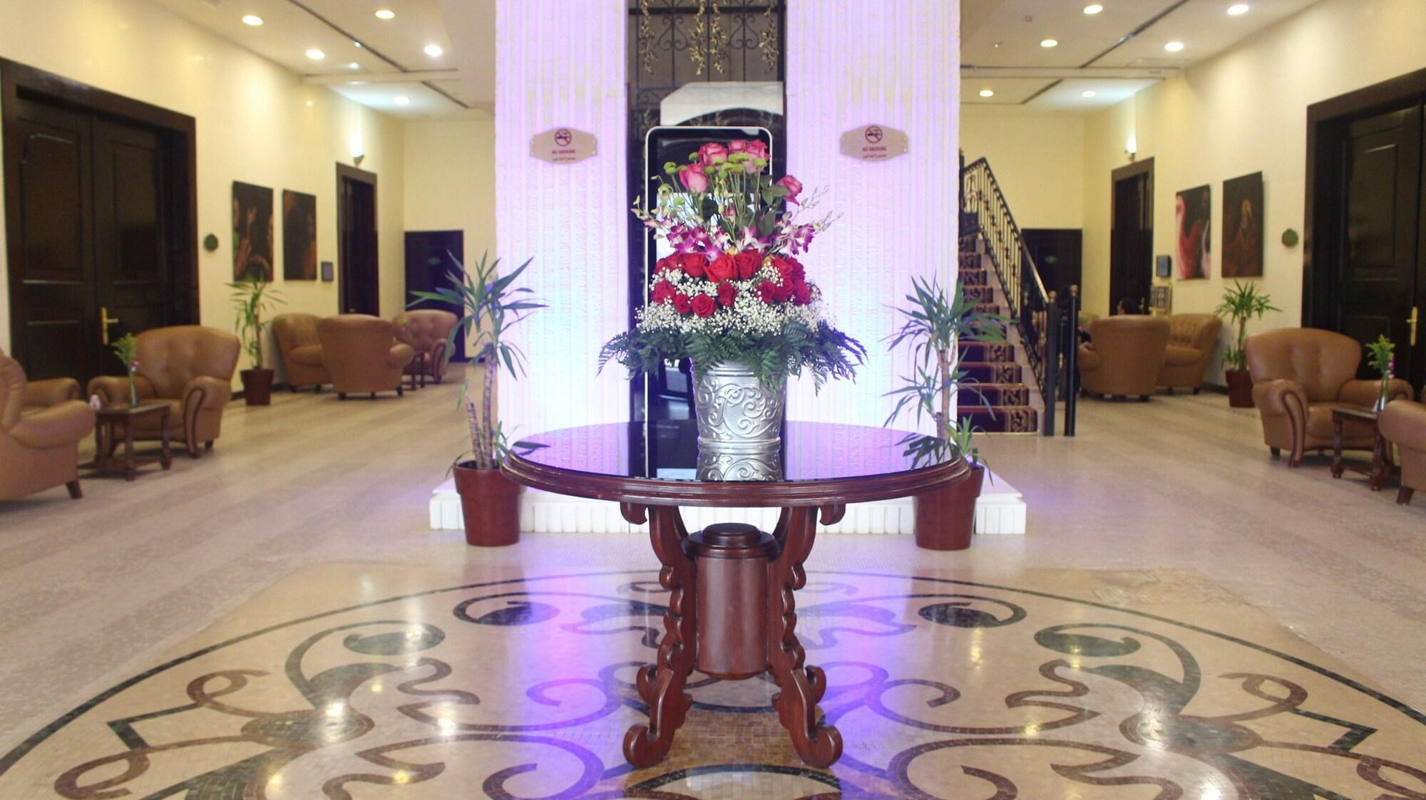 The Convention Center & Royal Suites Hotel Kuwait City Esterno foto